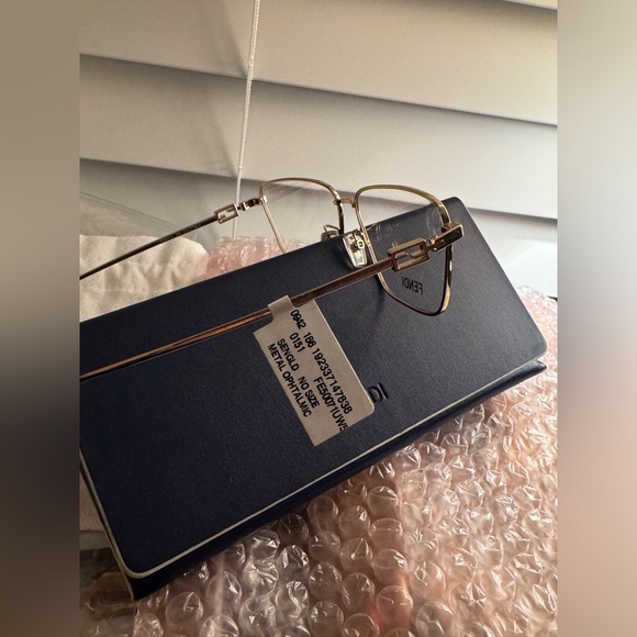 Fendi NWT eyeglasses - Picture 4 of 7